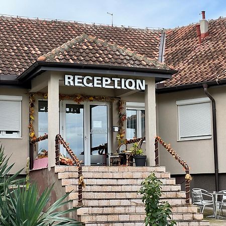 Motel Krnjevo ภายนอก รูปภาพ
